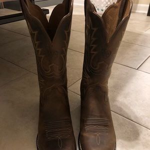 Ariat cowboy boots for women